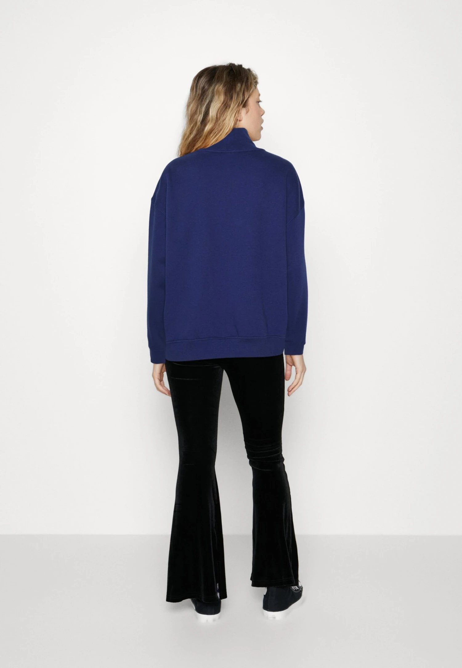 WEEKDAY Essence Half Zip - Sweatshirt - Navy – Image 3